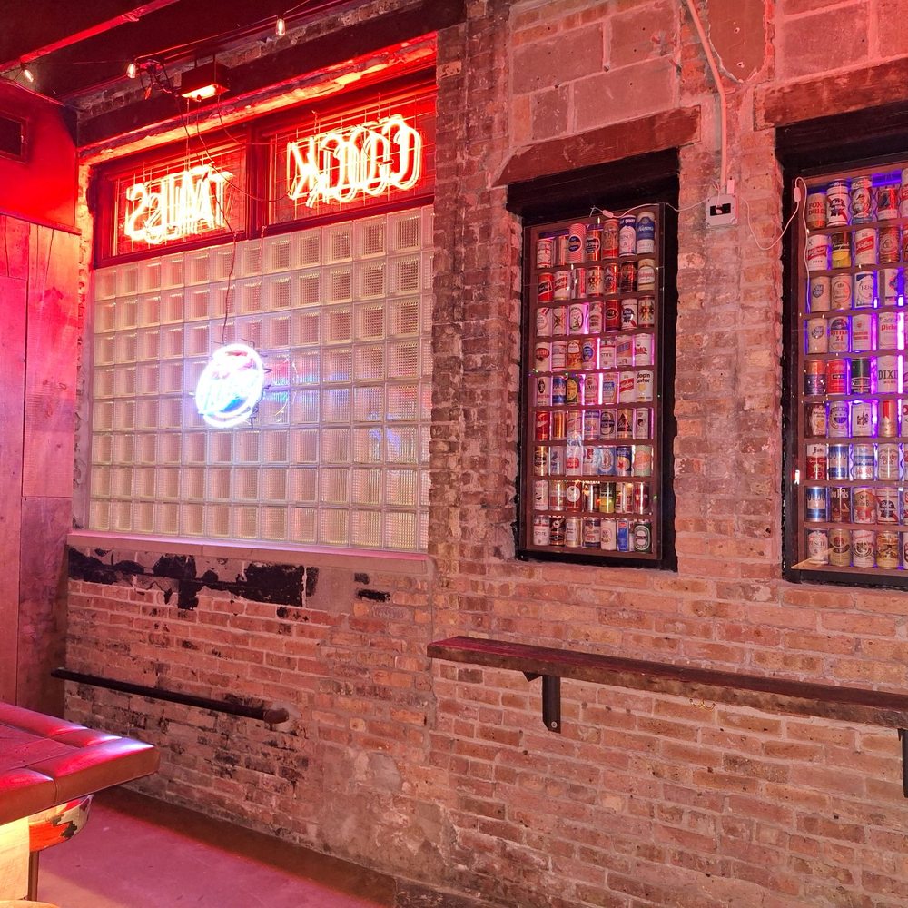 Broken Hearts - Wine Bars Near Me - Chicago, Illinois Broken Hearts - Wine Bars Near Me - Chicago, Illinois