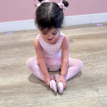 Tutu School Irvine - Learning butterfly stretch at an early age - Dance Schools Near Me - Irvine, California Tutu School Irvine - Learning butterfly stretch at an early age - Dance Schools Near Me - Irvine, California