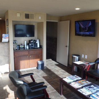 Kwik Kar On University - Wifi. Satellite TV. Keurig. - Oil Change Stations Near Me - Fort Worth, Texas Kwik Kar On University - Wifi. Satellite TV. Keurig. - Oil Change Stations Near Me - Fort Worth, Texas