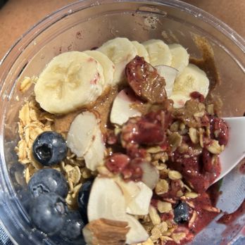 Mountain Berry Bowls - Food Trucks Near Me - Whitefish, Montana Mountain Berry Bowls - Food Trucks Near Me - Whitefish, Montana