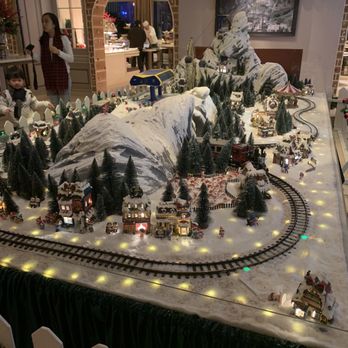 香港半島酒店 - Xmas display - Hotels Near Me - Hong Kong, HK