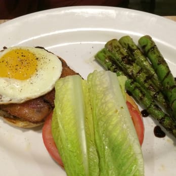 Doc B's Restaurant + Bar - Wedge burger with asparagus - New American Near Me - Chicago, Illinois