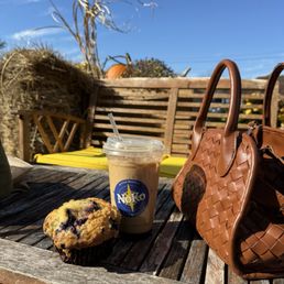 Blueberry Pancake Latte & Blueberry muffin