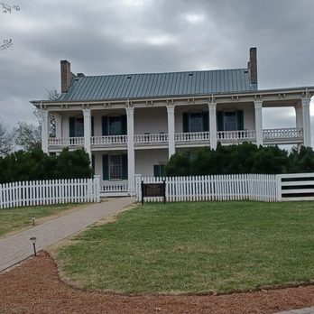 Carnton - Landmarks & Historical Buildings Near Me - Franklin, Tennessee Carnton - Landmarks & Historical Buildings Near Me - Franklin, Tennessee