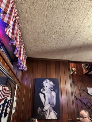 Nancy's Towne House by null