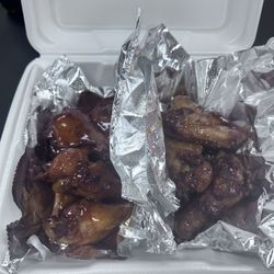Smokin Wings - Honey Hot & Pineapple Honey Teriyaki smoked wings