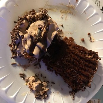Calandra’s Bakery - Very dry chocolate cupcake. - Bakeries Near Me - Fairfield, New Jersey