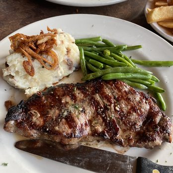 Zoey's Double Hex - New York Strip Steak with Mashed Potatoes & Green Beans - American Near Me - Manchester, Vermont Zoey's Double Hex - New York Strip Steak with Mashed Potatoes & Green Beans - American Near Me - Manchester, Vermont
