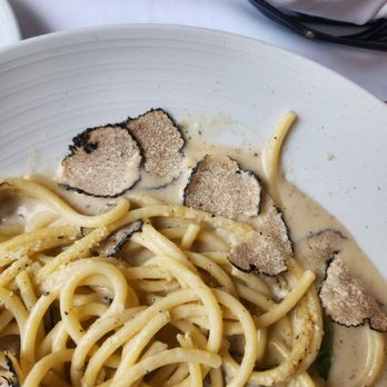 Fontana Restaurant - Buccatini Cacio e Pepe - Italian Near Me - Coral Gables, Florida Fontana Restaurant - Buccatini Cacio e Pepe - Italian Near Me - Coral Gables, Florida