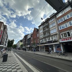 Das Weiss Blaue Haus - Street it's on