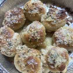 Pizzi Cotto - 8 Piece Garlic Knots