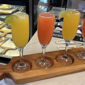 Le Jardin Café - Mimosa Flight - Cafes Near Me - Wallingford, Connecticut