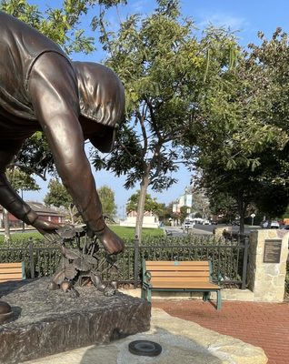 Santa Paula Certified Farmers Market by null