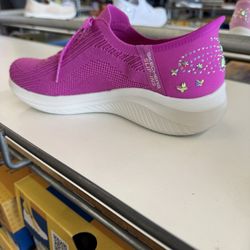 SKECHERS Warehouse Outlet