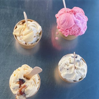 Hunter Valley Smelly Cheese Shop - Gelato with the Girls - Grocery Near Me - Pokolbin, NSW