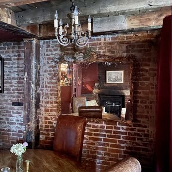 Race Brook Lodge - Cozy vibe in antique tavern - Hotels Near Me - Sheffield, Massachusetts