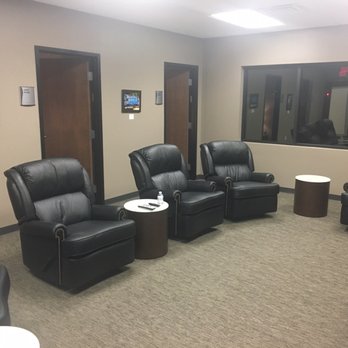 Signature Flight Support - Crew Lounge 2 of 4 - Aircraft Repairs Near Me - Midland, Texas Signature Flight Support - Crew Lounge 2 of 4 - Aircraft Repairs Near Me - Midland, Texas