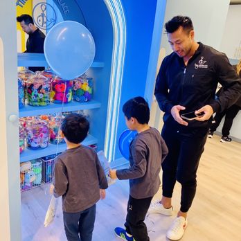 Tiny Tooth Co. - Pediatric Dentists Near Me - Costa Mesa, California