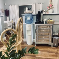 House of Hair - Enjoy a snack and drink while you relax