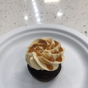 Bonkers Cupcakes - Chocolate with salted caramel - Cupcakes Near Me - Fairfield, Connecticut Bonkers Cupcakes - Chocolate with salted caramel - Cupcakes Near Me - Fairfield, Connecticut