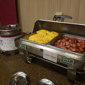Hampton Inn Martin - Breakfast - Hotels Near Me - Martin, Tennessee