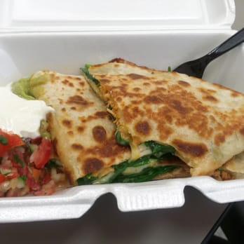 Campus Eatz - Spinach and chicken quesadilla. Good stuff! - Food Trucks Near Me - Los Angeles, California