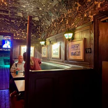 Tom Bergin's - Sports Bars Near Me - Los Angeles, California Tom Bergin's - Sports Bars Near Me - Los Angeles, California