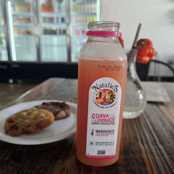 Bodega South Main - Cookies with guava - Grocery Near Me - Fort Worth, Texas