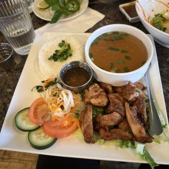 Mama Pho - Chicken w/ Rice - Vietnamese Near Me - Brooklyn, New York