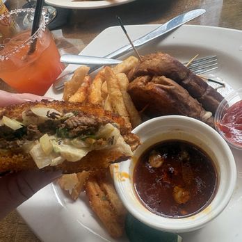 El Mariachi Tequila Bar & Grill - Mexican Near Me - Chicago, Illinois El Mariachi Tequila Bar & Grill - Mexican Near Me - Chicago, Illinois