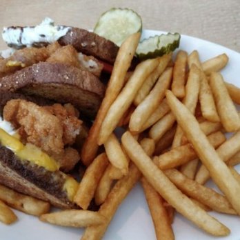 Captain Craig's Restaurant - Seafood Near Me - Tavernier, Florida