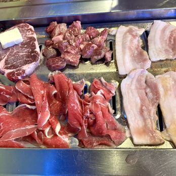 Handoo Korean Bbq - Rib Eye Steak(1lb), boneless beef rib, garlic Pork Belly (1lb) - Barbeque Near Me - San Diego, California