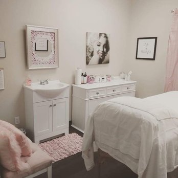 Natural Bombshell Salon - Sugaring Near Me - Buckeye, Arizona Natural Bombshell Salon - Sugaring Near Me - Buckeye, Arizona