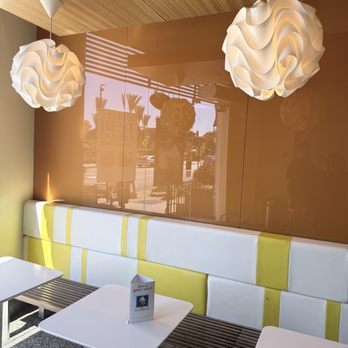 Pinkberry - Inside - Ice Cream & Frozen Yogurt Near Me - Corona, California