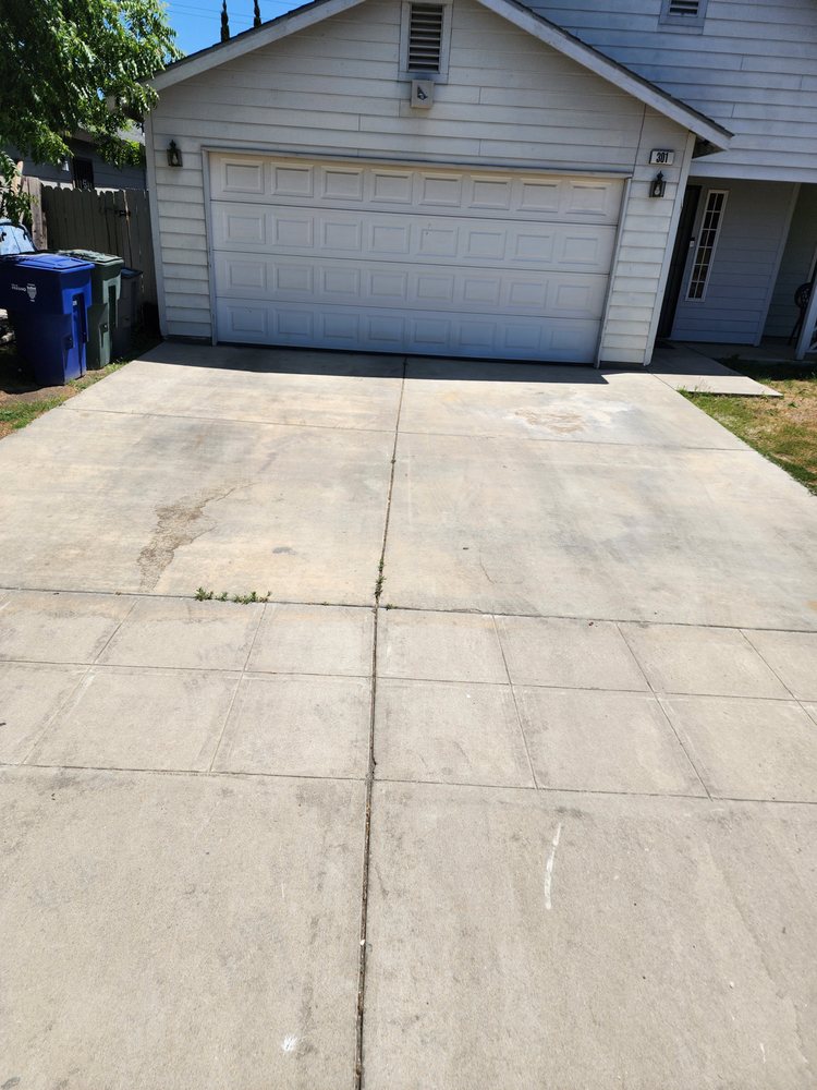 Slide of Royalty Cleaning