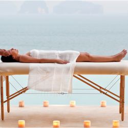 Nora Arjuna - Esalen® Massage Therapeutische Körperarbeit für Frauen - Touch the body, calm the mind, heal the spirit.