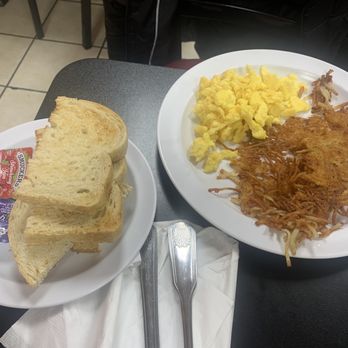 Mom's Diner - Eggs and hashbrowns - Diners Near Me - Pahrump, Nevada Mom's Diner - Eggs and hashbrowns - Diners Near Me - Pahrump, Nevada