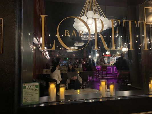 Bar Loretta by null