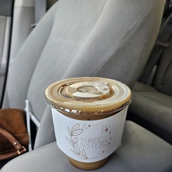 Three Sisters Coffee & Tea - Vanilla Latte with Oatmilk - Coffee & Tea Near Me - Burbank, California Three Sisters Coffee & Tea - Vanilla Latte with Oatmilk - Coffee & Tea Near Me - Burbank, California