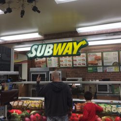Duke & Duchess - Subway Inside!