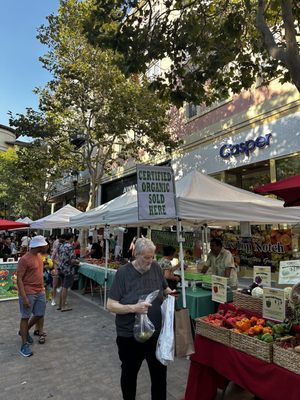 Santana Row Farmers' Market (Open May - September) by null