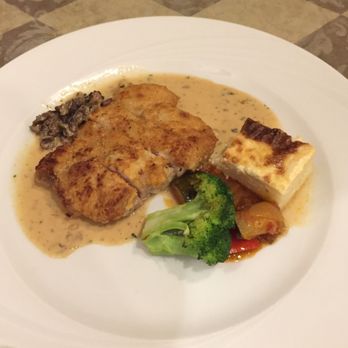 Cafe Miro - Chicken - Modern European Near Me - Honolulu, Hawaii