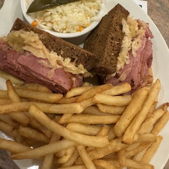 Jarry Smoked Meat - Smoked Ruben - Diners Near Me - Saint-Léonard, Quebec Jarry Smoked Meat - Smoked Ruben - Diners Near Me - Saint-Léonard, Quebec