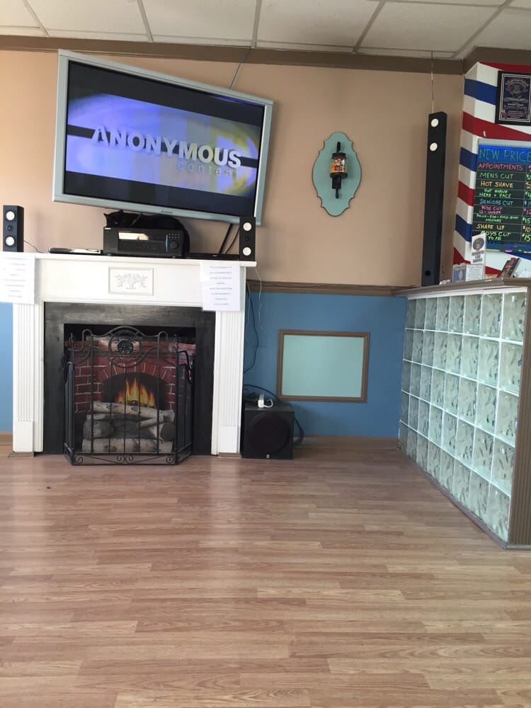 RAZOR’S EDGE BARBER SHOP Updated September 2024 699 S Country Rd