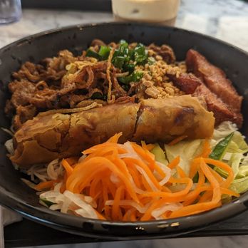 Yums Kitchen - Trio vermicelli bowl - Vietnamese Near Me Yums Kitchen - Trio vermicelli bowl - Vietnamese Near Me