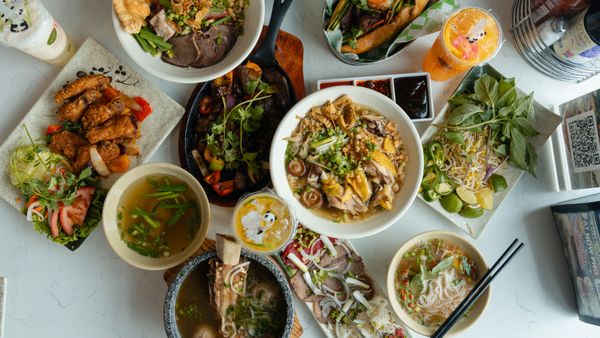 Now Phở by null