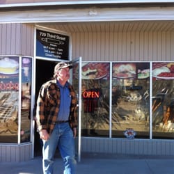 Third Street Bakery, Sandwich Shoppe & Catering - A great spot for lunch, especially with dad