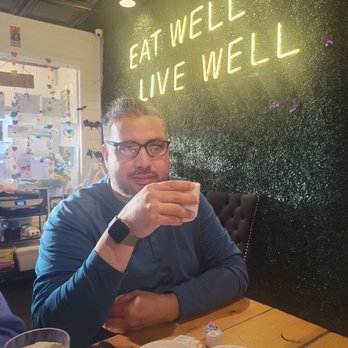 Honeybear Cafe - Entrance - Breakfast & Brunch Near Me - Chicago, Illinois