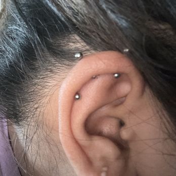 Pokt Piercing - Added the middle helix this time and one on my left side (I didn't include it bec I'm a bleeder and it has some crusties ) - Piercing Near Me - San Jose, California Pokt Piercing - Added the middle helix this time and one on my left side (I didn't include it bec I'm a bleeder and it has some crusties ) - Piercing Near Me - San Jose, California