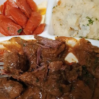 Vernon's - Sunday Dinner - Pot Roast and fixin's - Bars Near Me - Corpus Christi, Texas